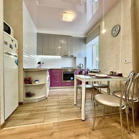 Apartpoltava Витончені Апартаменти Біля Лялькового Театру, Звітна Документація Для Відрядження, Банківський Чек Екстериор снимка