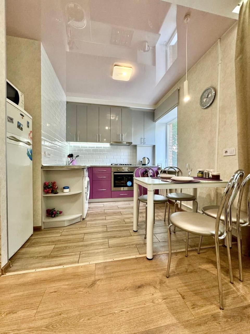 Apartpoltava Витончені Апартаменти Біля Лялькового Театру, Звітна Документація Для Відрядження, Банківський Чек Екстериор снимка