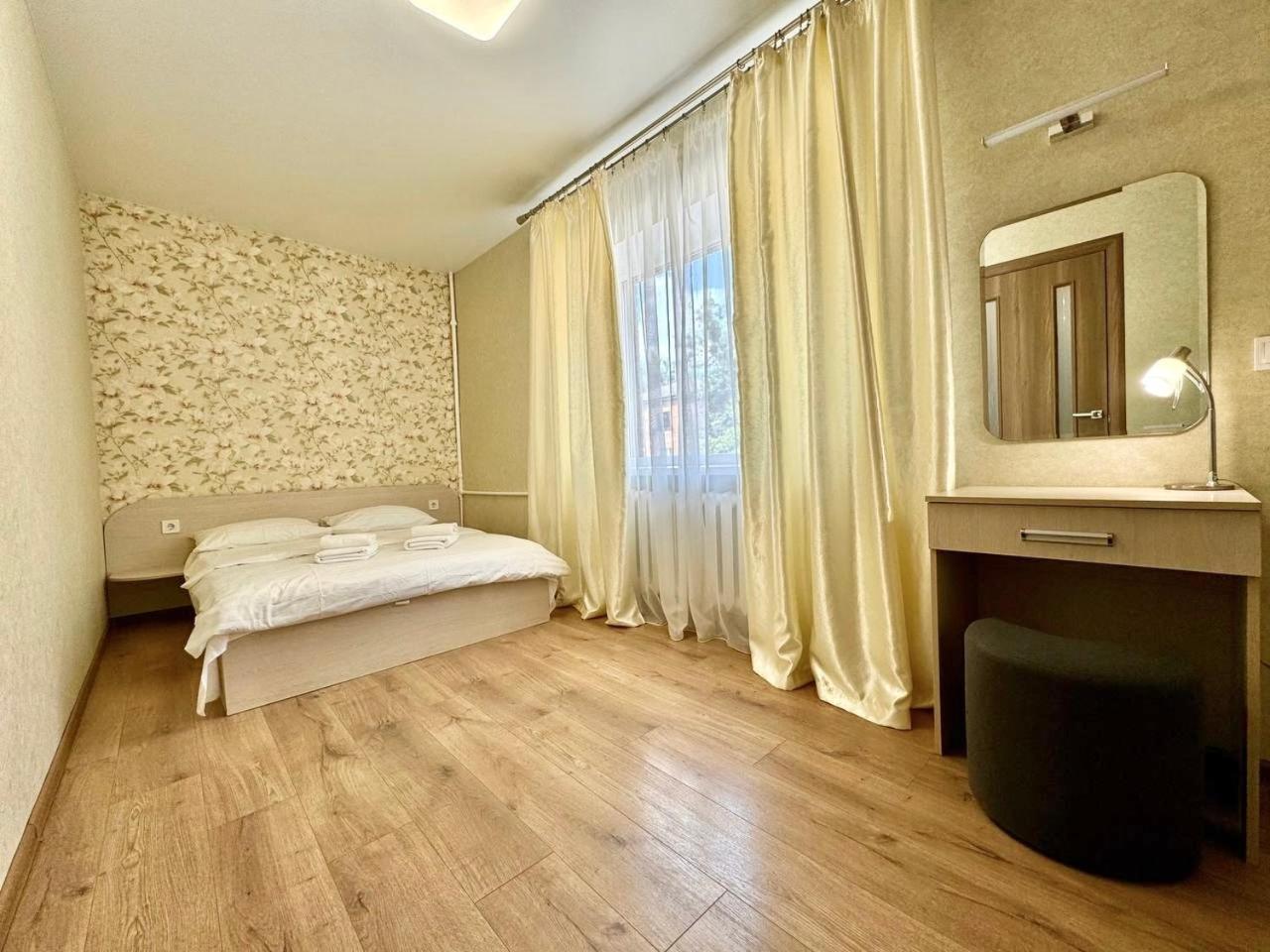 Apartpoltava Витончені Апартаменти Біля Лялькового Театру, Звітна Документація Для Відрядження, Банківський Чек Екстериор снимка